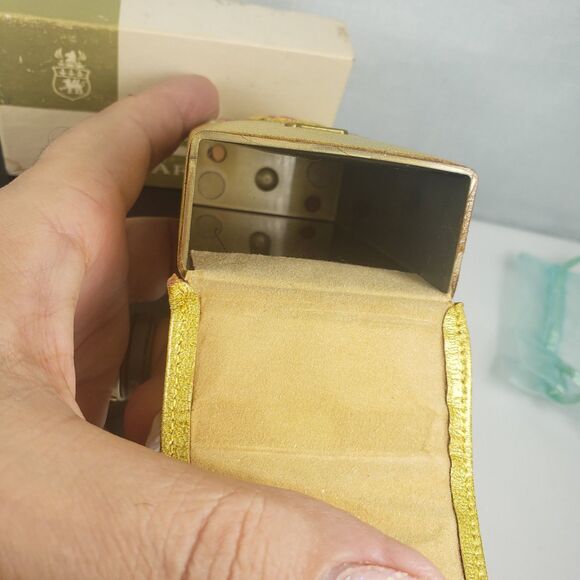 Vintage 1950's Princess Gardner Embroidered Metallic Gold Leather Cigarette Case - Picture 9 of 16